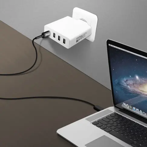 Chargeur secteur AKASHI ALTACPD 31 USB 45 W - 2