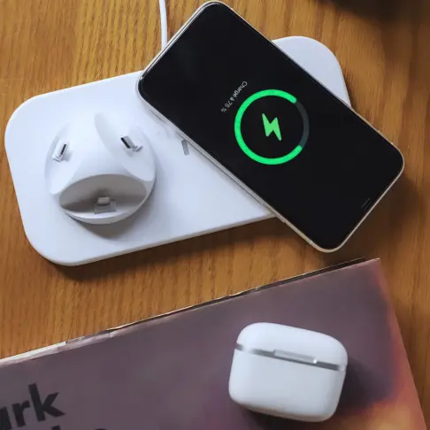 Chargeur inductio AKASHI ALTDOCK 4 IN 1 - 4