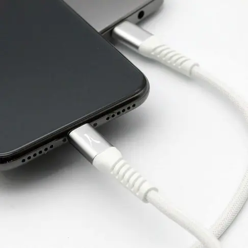 Connectique data AKASHI ALTCABLMFIUSBC - 7