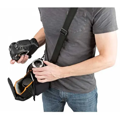 Etui pour appareil photo LOWEPRO PROTACTIC LENS EXCHANGE 100 AW - 2